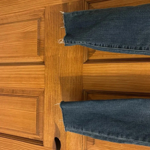 Kut from the Kloth Charlize Slim Skinny Jeans with Raw Hem - Picture 3 of 6